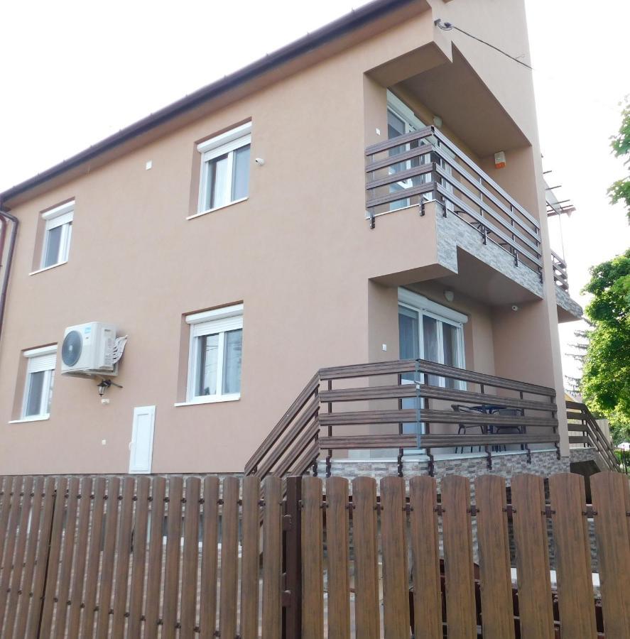 Wesselenyi Apartmanhaz Hajduszoboszlo Exterior photo